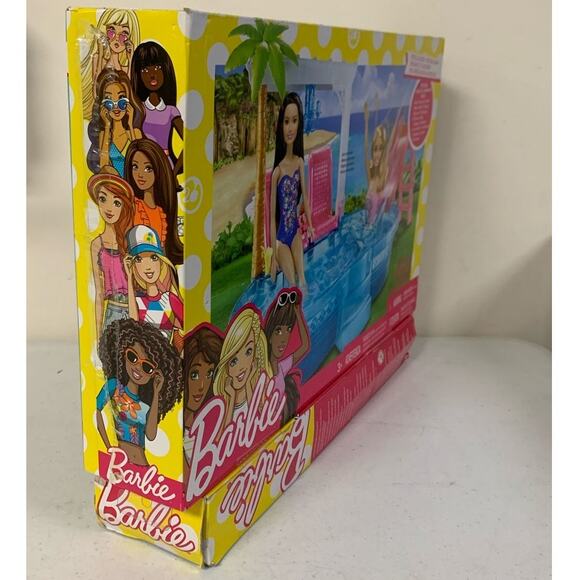 Barbie Glam Pool & Slide with Chairs, Chandelier & Smoothie with Barbie Doll - Picture 4 of 5